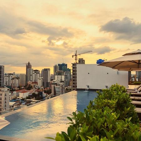 Ocean Hotel Phnom Penh Exterior photo
