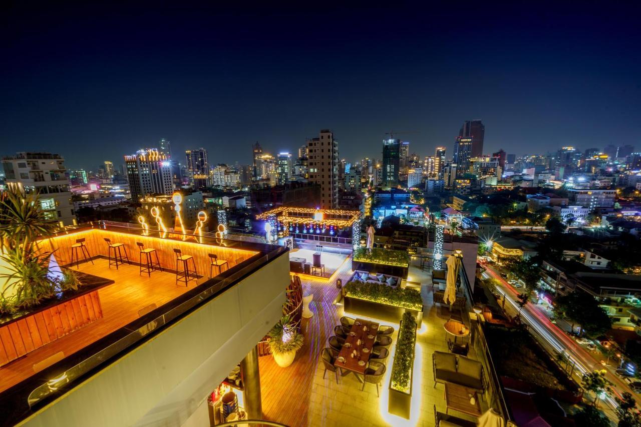 Ocean Hotel Phnom Penh Exterior photo